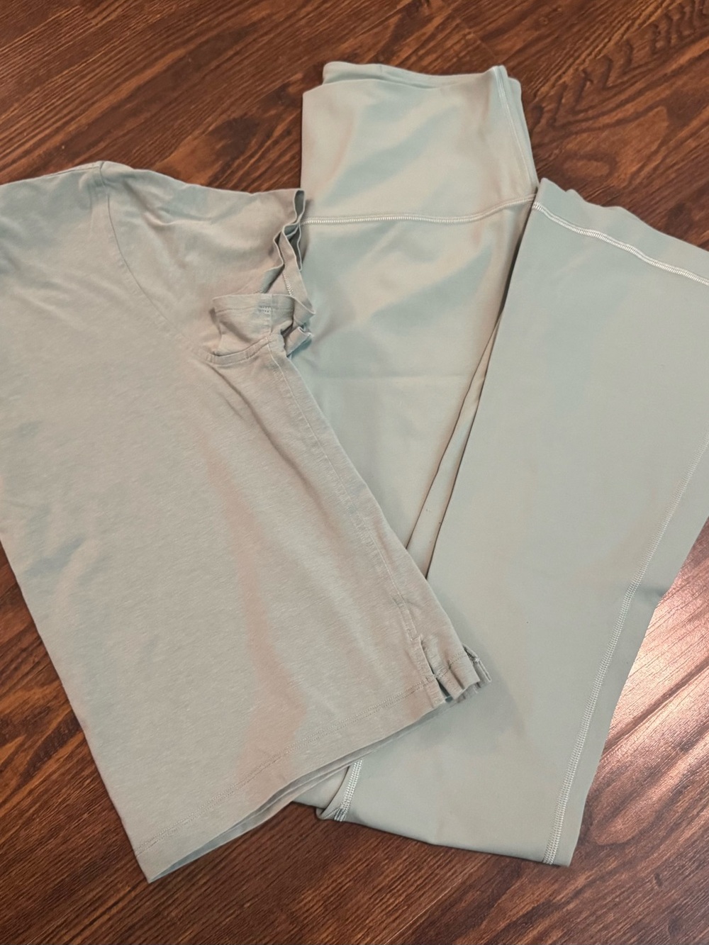 lululemon athletica mint green short sleeve tee and bootcut leggings
